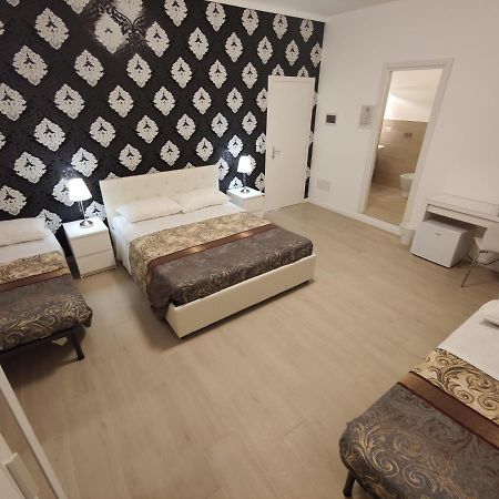 Sami Luxury Rooms 3 8 0 7 9 4 9 2 5 3 Syracuse Luaran gambar