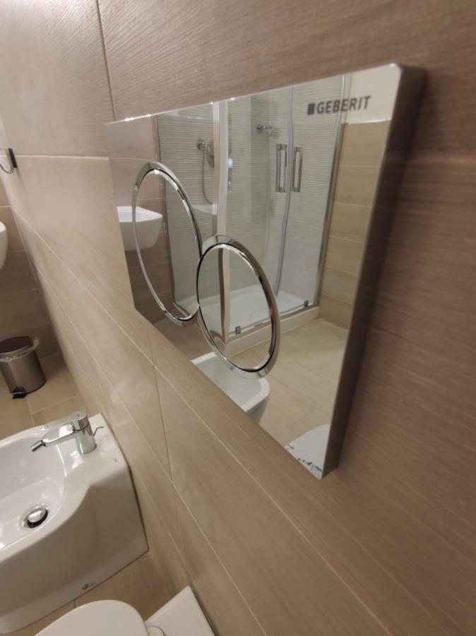 Sami Luxury Rooms 3 8 0 7 9 4 9 2 5 3 Syracuse Luaran gambar