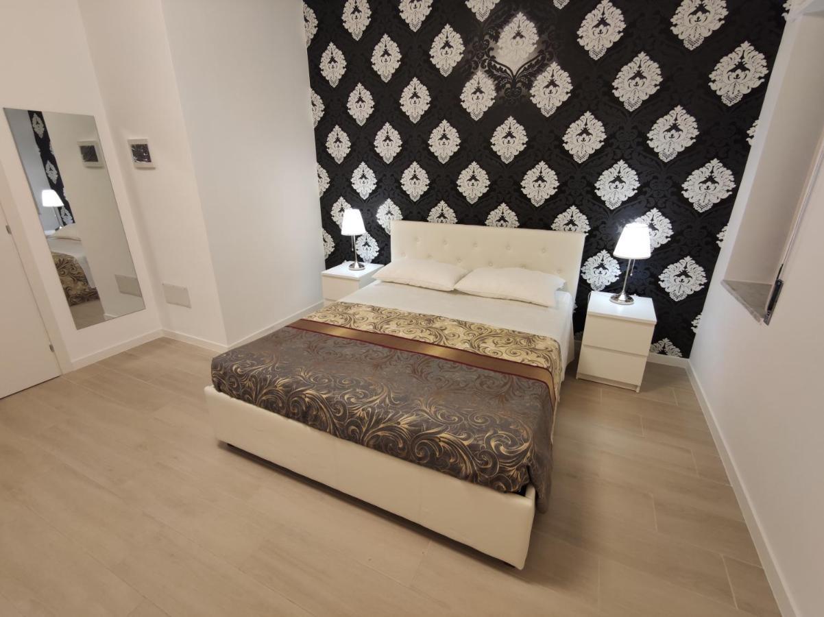 Sami Luxury Rooms 3 8 0 7 9 4 9 2 5 3 Syracuse Luaran gambar