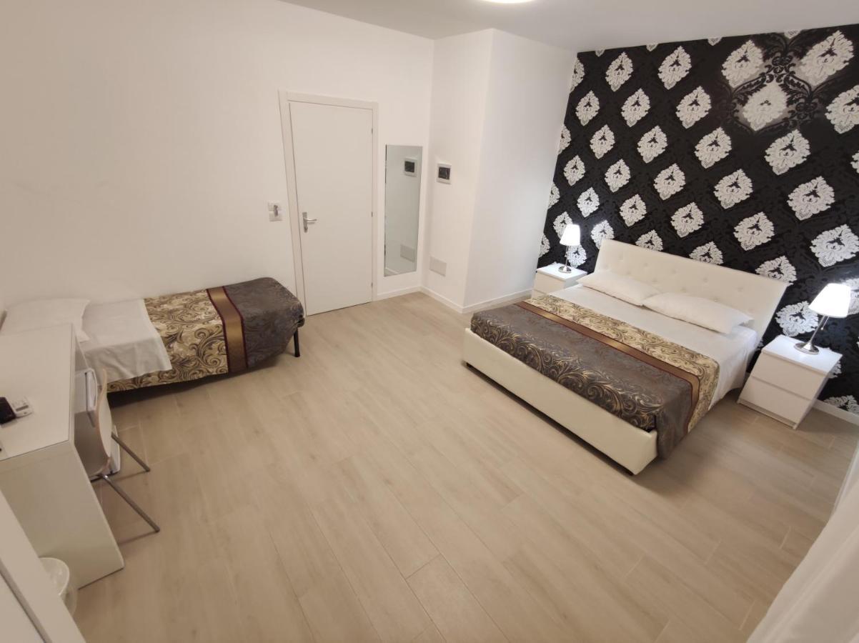 Sami Luxury Rooms 3 8 0 7 9 4 9 2 5 3 Syracuse Luaran gambar