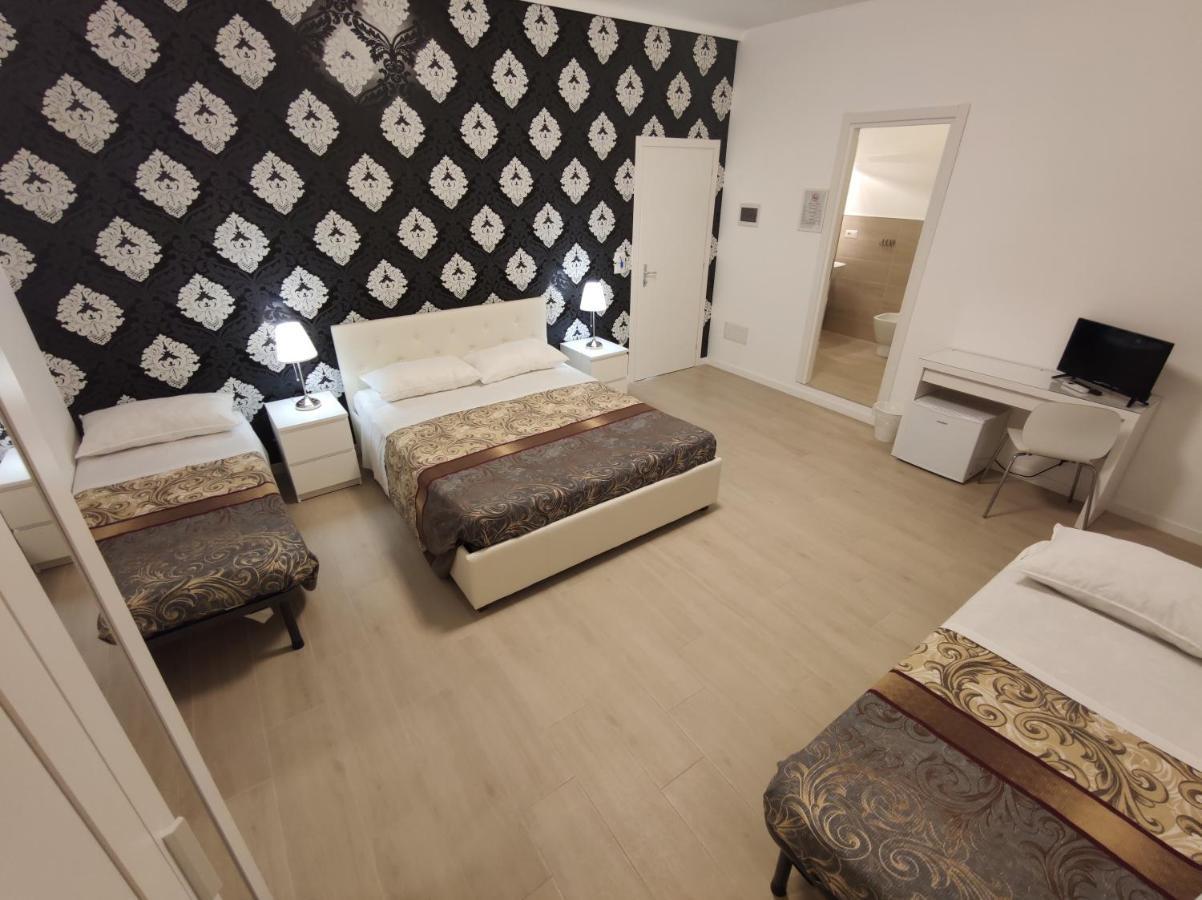 Sami Luxury Rooms 3 8 0 7 9 4 9 2 5 3 Syracuse Luaran gambar
