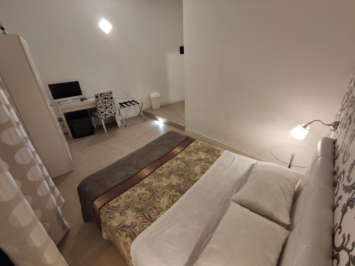 Sami Luxury Rooms 3 8 0 7 9 4 9 2 5 3 Syracuse Luaran gambar