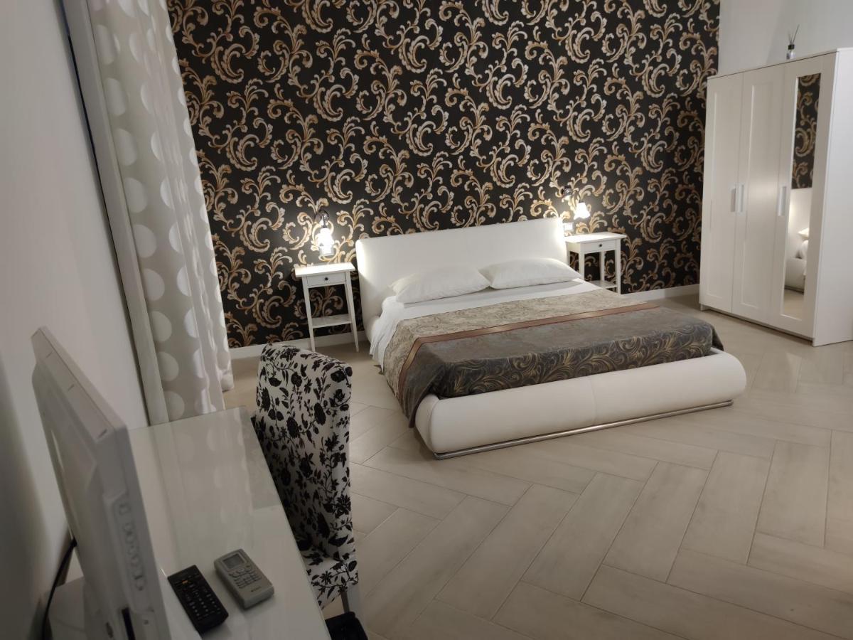 Sami Luxury Rooms 3 8 0 7 9 4 9 2 5 3 Syracuse Luaran gambar