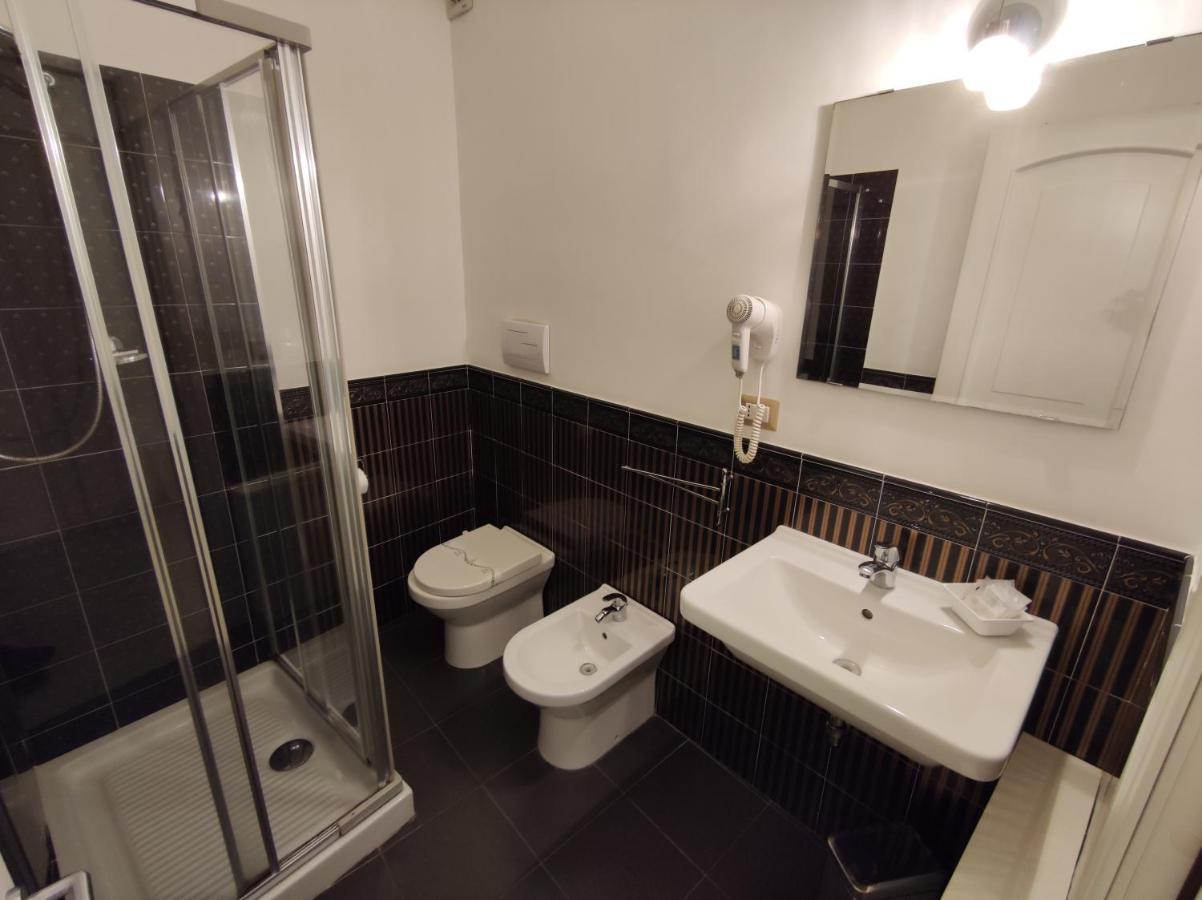 Sami Luxury Rooms 3 8 0 7 9 4 9 2 5 3 Syracuse Luaran gambar