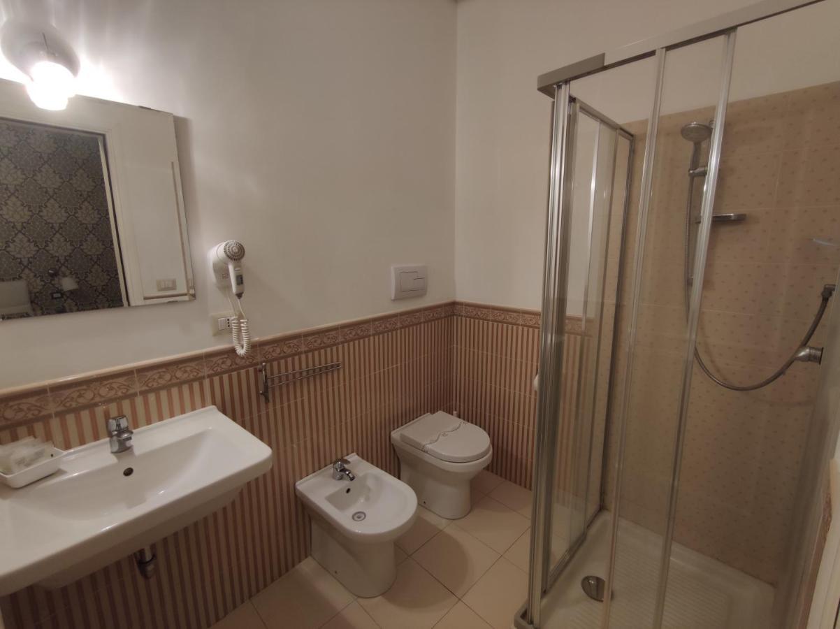Sami Luxury Rooms 3 8 0 7 9 4 9 2 5 3 Syracuse Luaran gambar