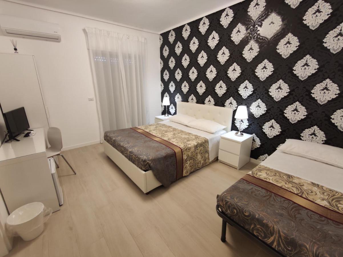 Sami Luxury Rooms 3 8 0 7 9 4 9 2 5 3 Syracuse Luaran gambar