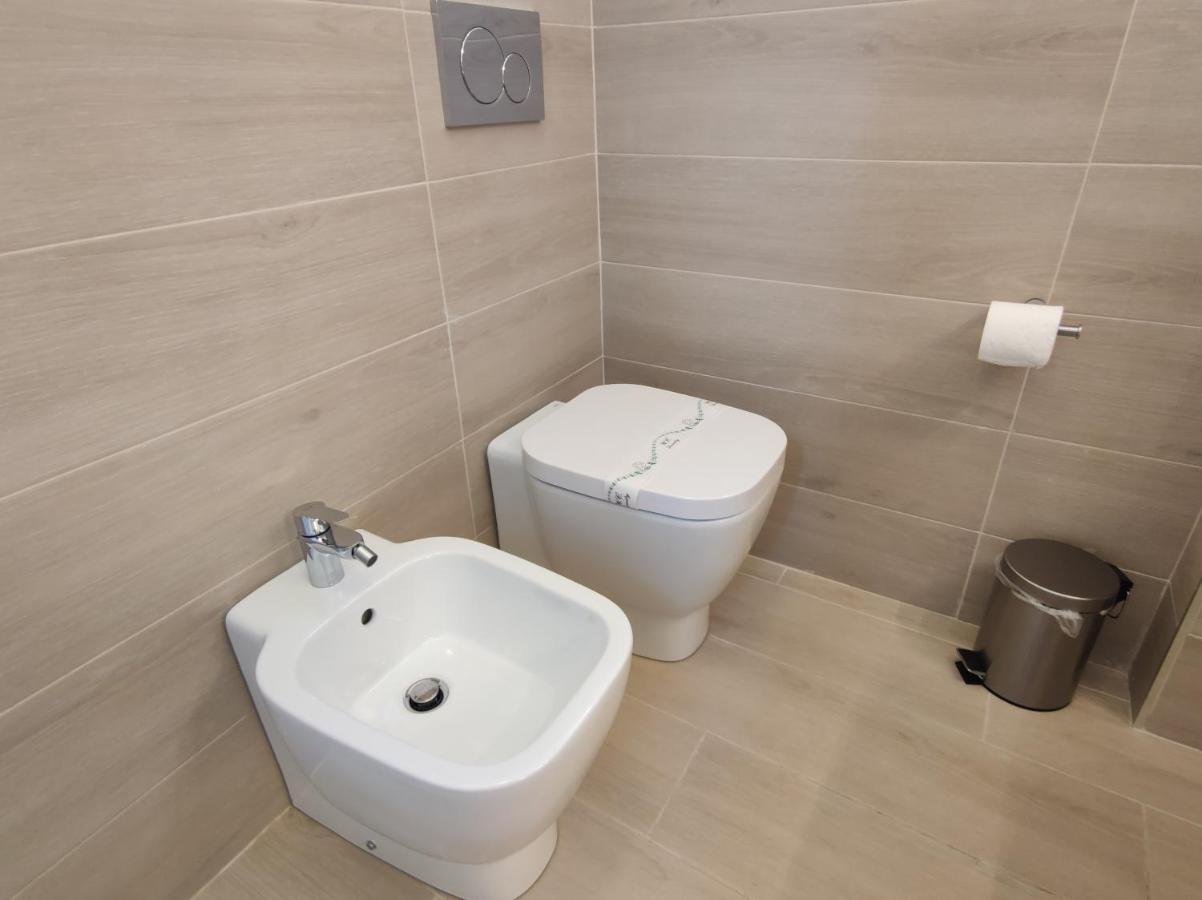Sami Luxury Rooms 3 8 0 7 9 4 9 2 5 3 Syracuse Luaran gambar