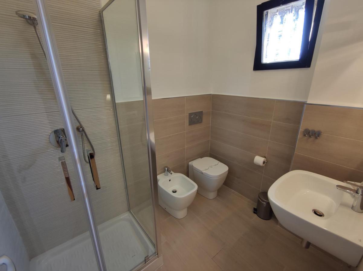 Sami Luxury Rooms 3 8 0 7 9 4 9 2 5 3 Syracuse Luaran gambar