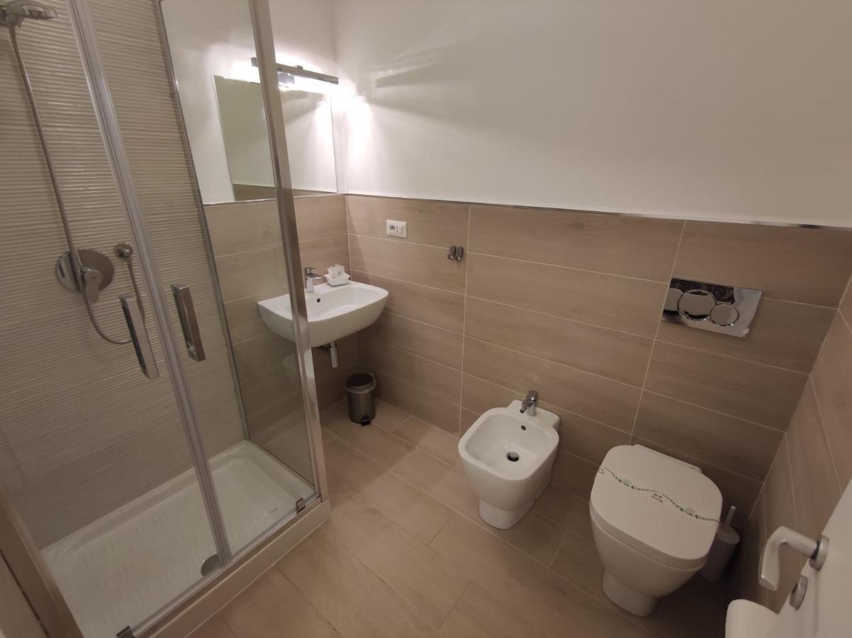 Sami Luxury Rooms 3 8 0 7 9 4 9 2 5 3 Syracuse Luaran gambar