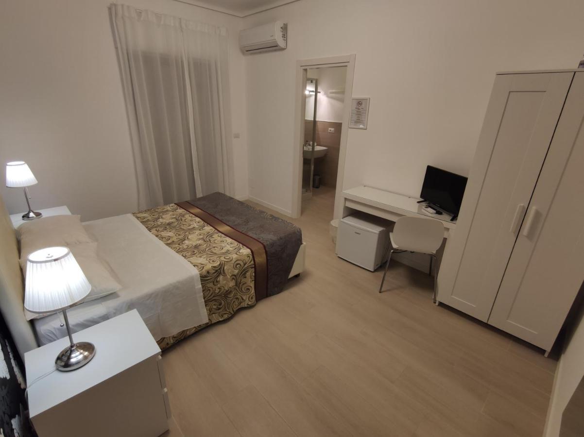 Sami Luxury Rooms 3 8 0 7 9 4 9 2 5 3 Syracuse Luaran gambar