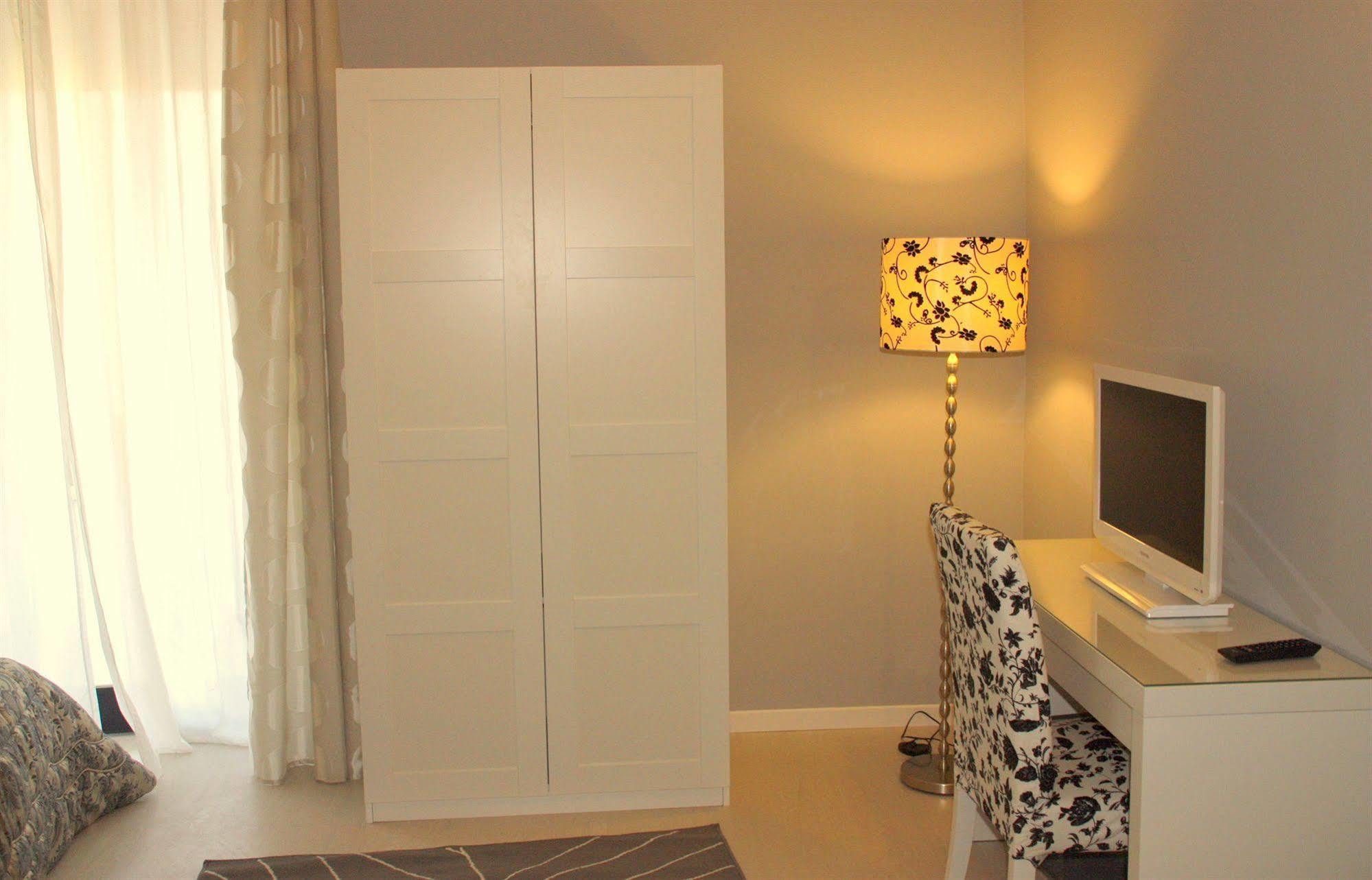 Sami Luxury Rooms 3 8 0 7 9 4 9 2 5 3 Syracuse Luaran gambar
